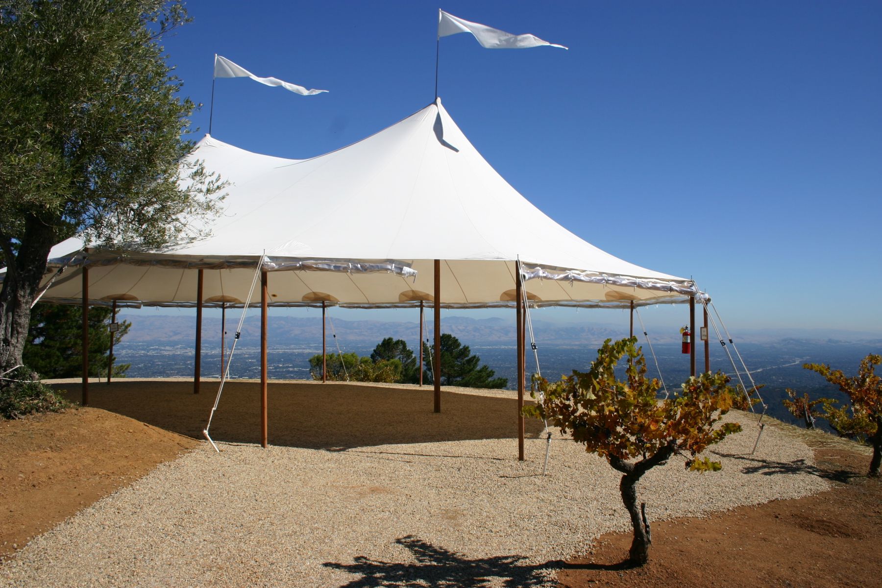 32 x 50 Sperry tent ridge winery cocktail canopy