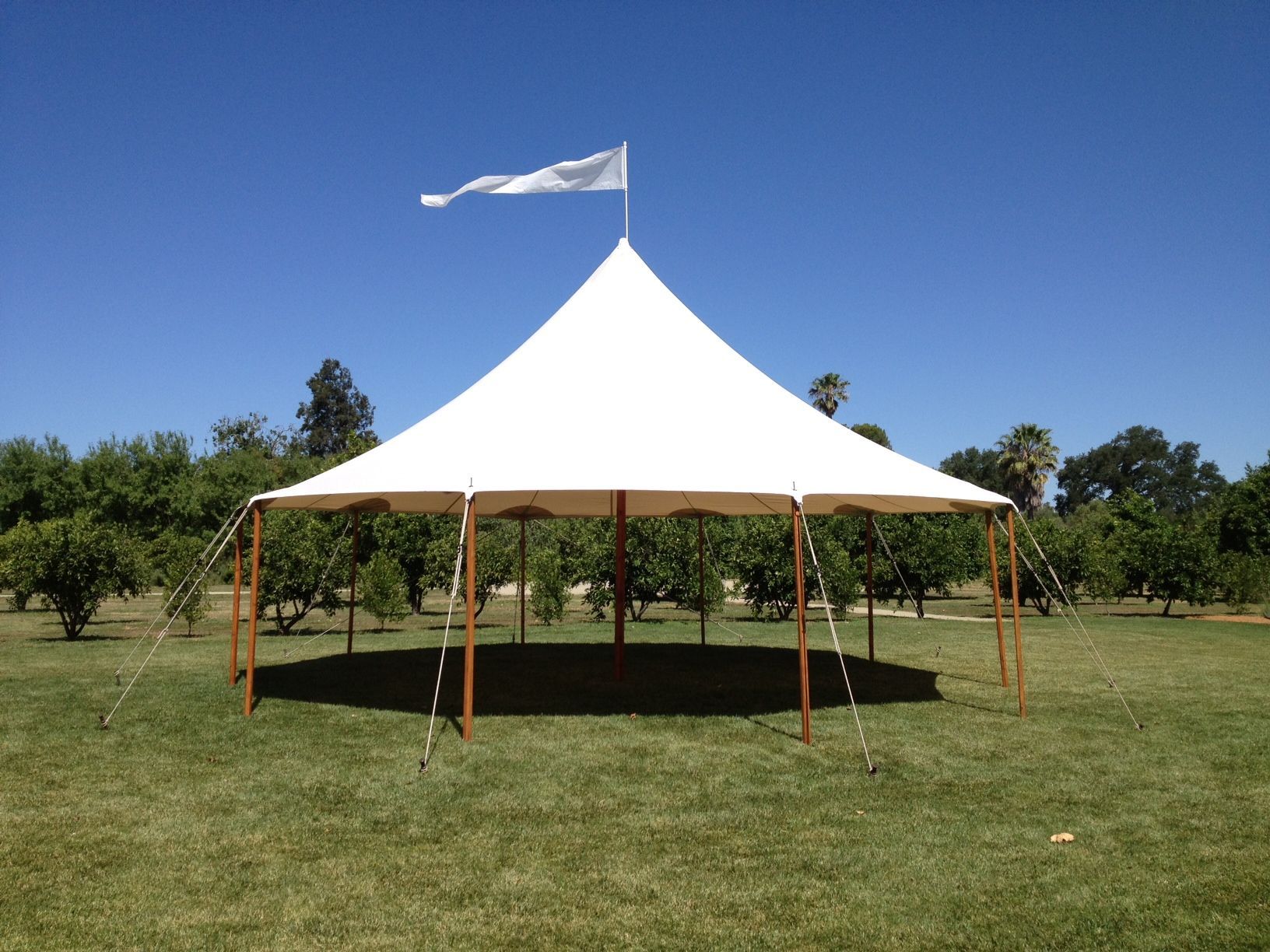 32′ Round Sperry Tent – ZephyrTents – Sperry Sailcloth Tents for California  weddings & special events