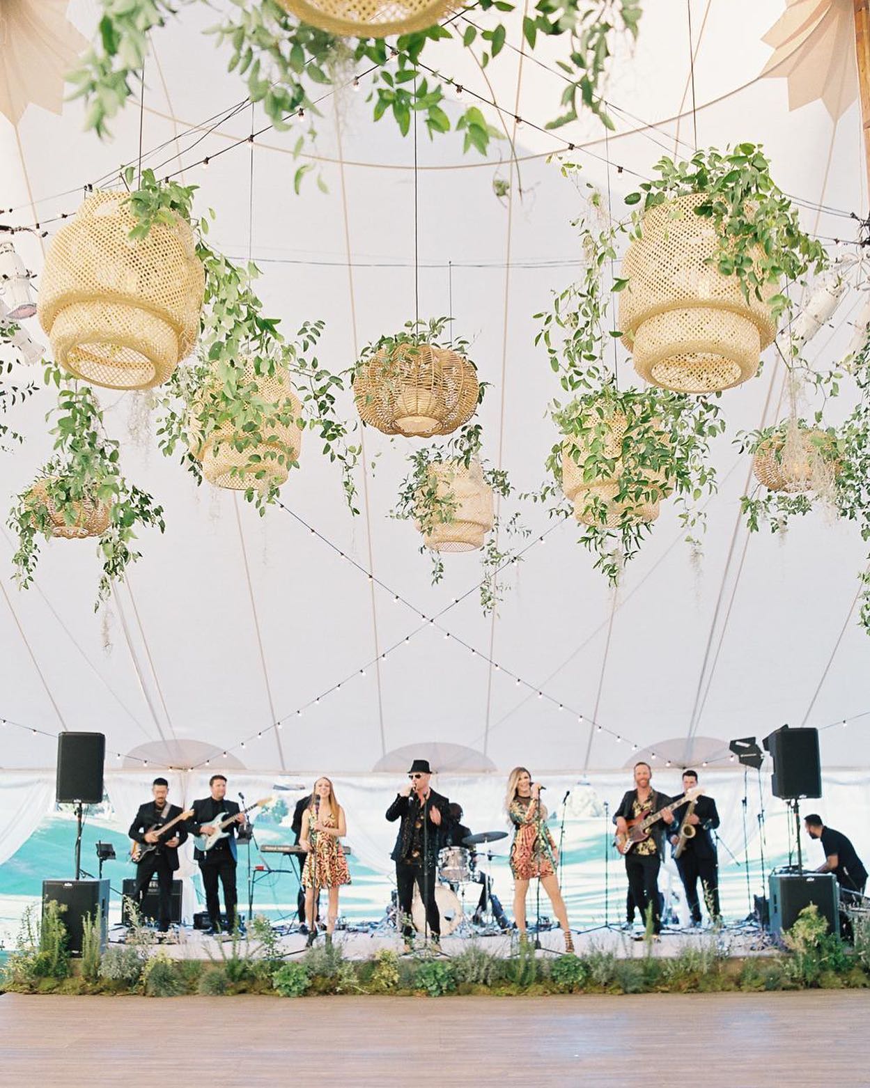 This @stylemepretty feature pulled us out of a long social media rut! Thrilled to relive this gorgeous @carmelvranch wedding planned by @eeventsco and captured by @carliestatsky. We sure do miss big weddings.
@gotlightsf @thegroovemerchants @seascapeflowers @revivalrentals @618studios @chiceventrentals @theonicollection @paintedladiesforever @latavolalinen @heartpapersoul @scbuttercupcakes @thewatercottage #zephyrtents